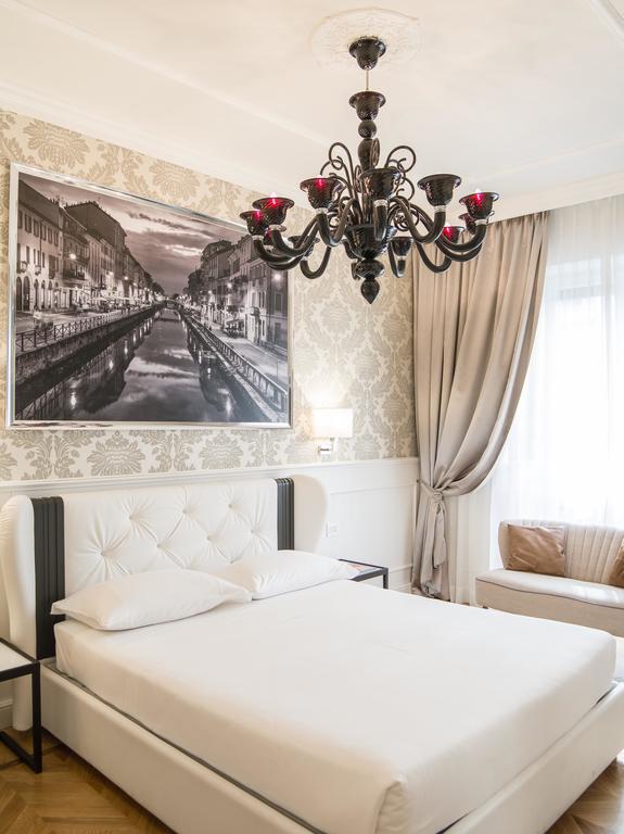 Duomo Rooms Milan Bagian luar foto