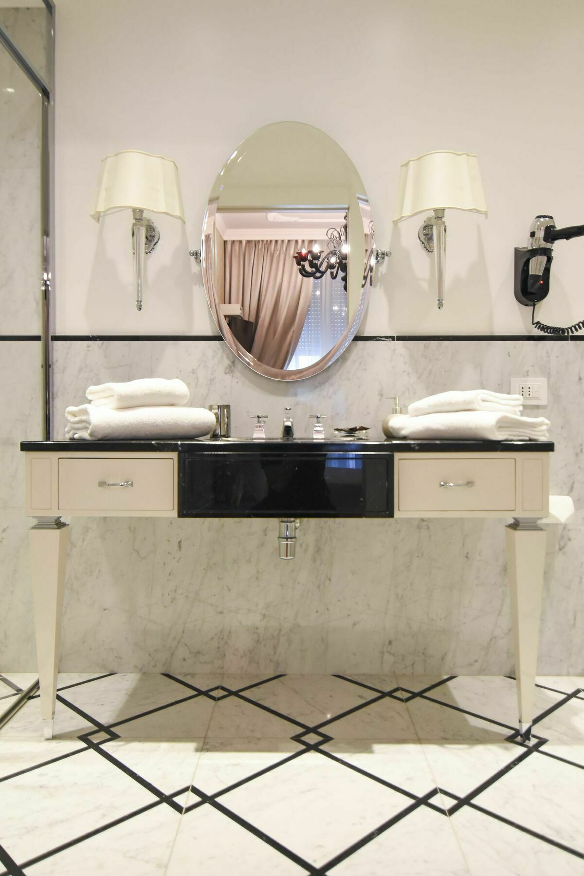 Duomo Rooms Milan Bagian luar foto