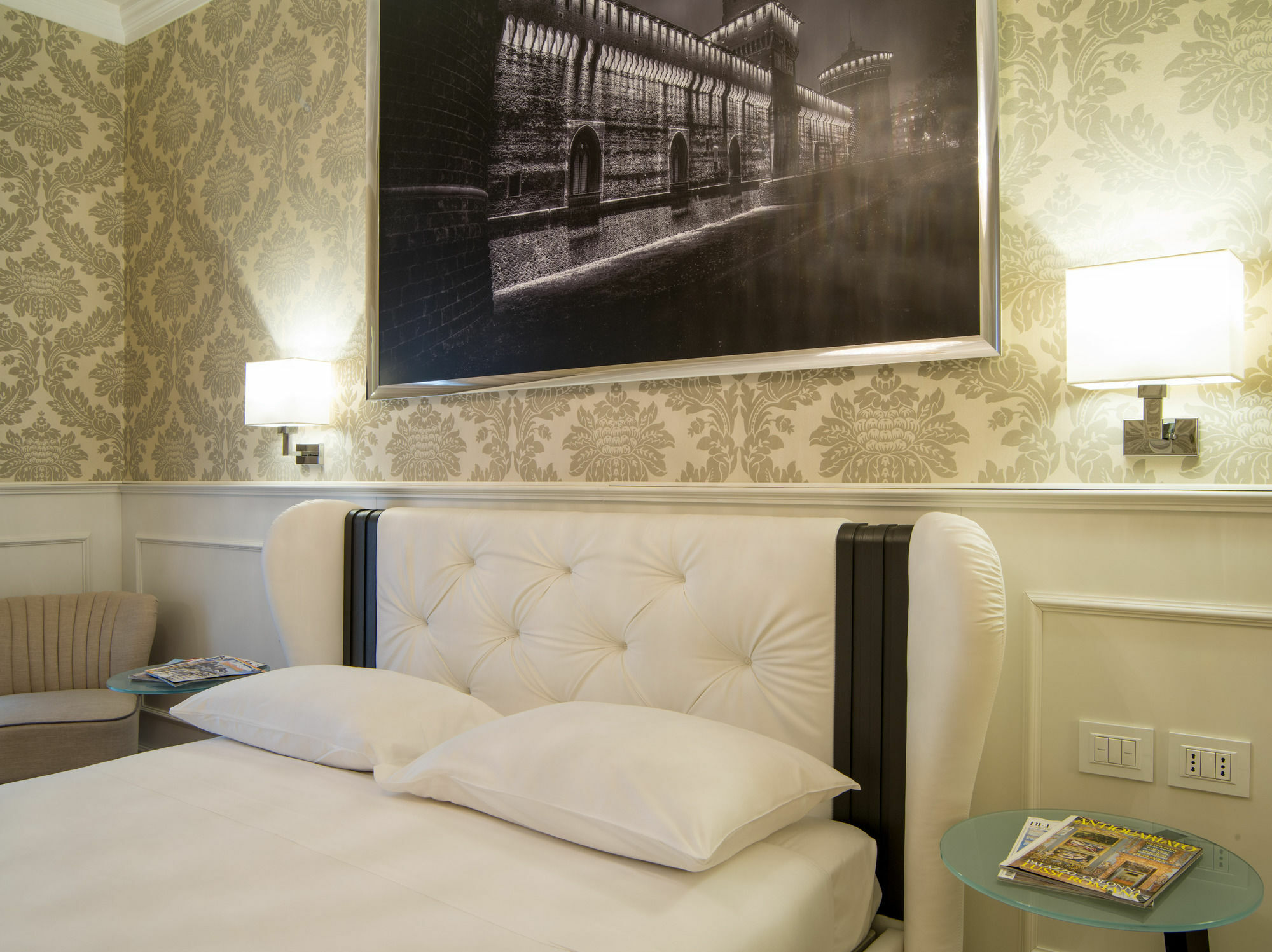 Duomo Rooms Milan Bagian luar foto