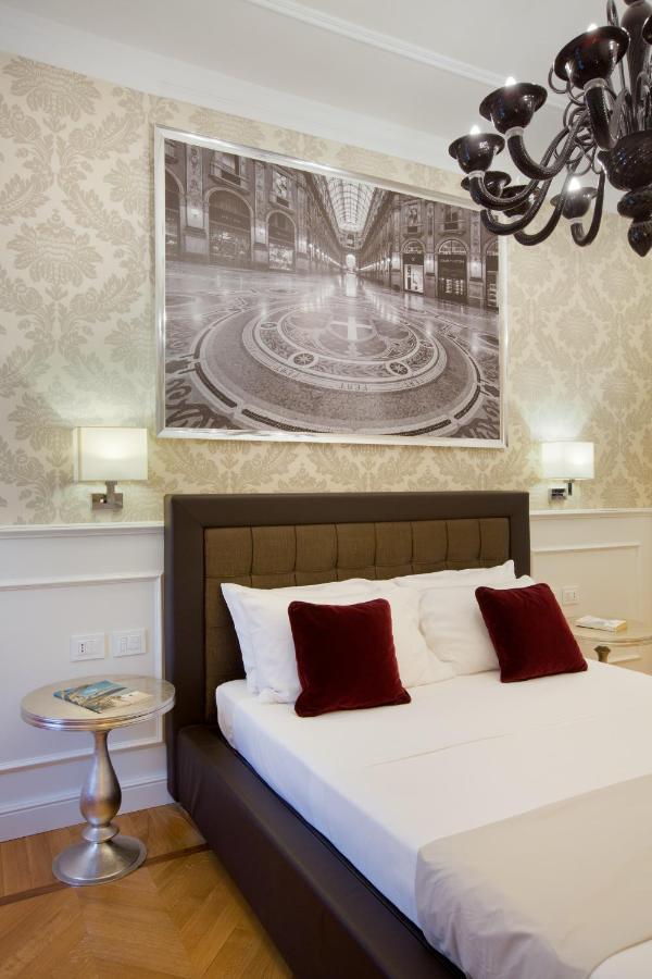 Duomo Rooms Milan Bagian luar foto